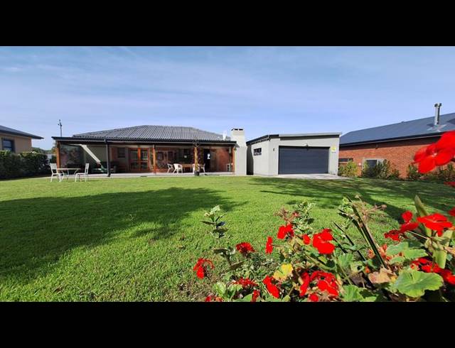 2 BEDROOM HOUSE FOR SALE IN DIE EILAND